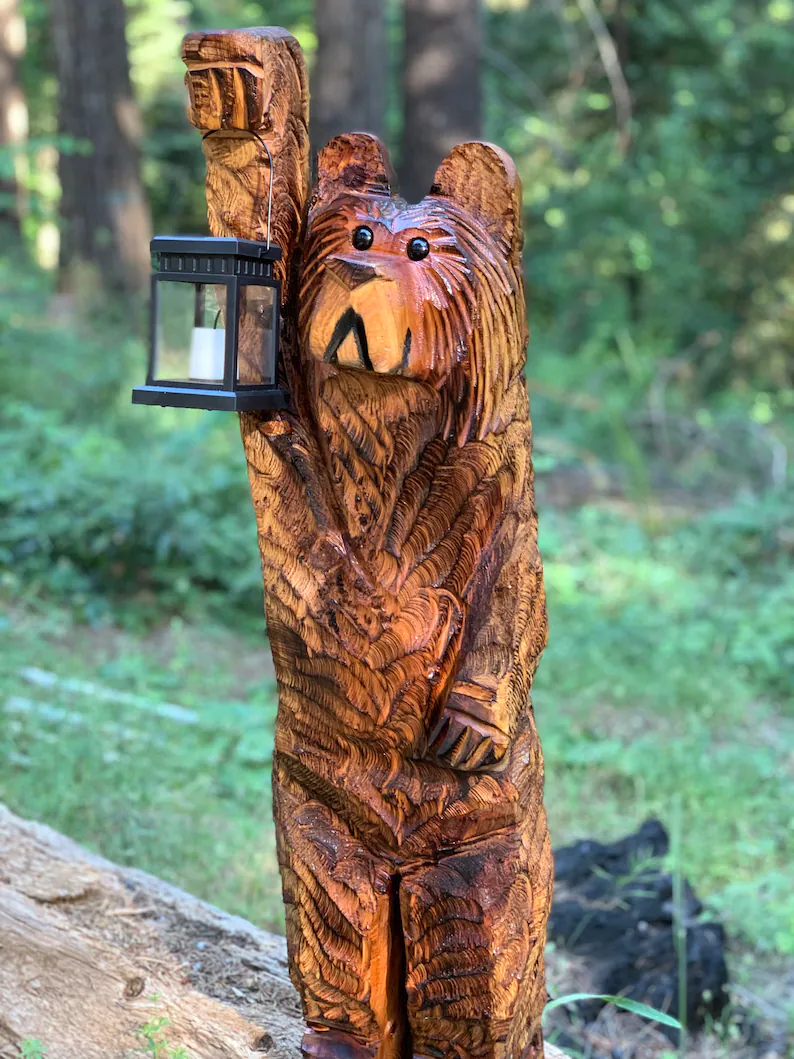 🎅Christmas Sale🐻Cedar carved Bear with solar lantern