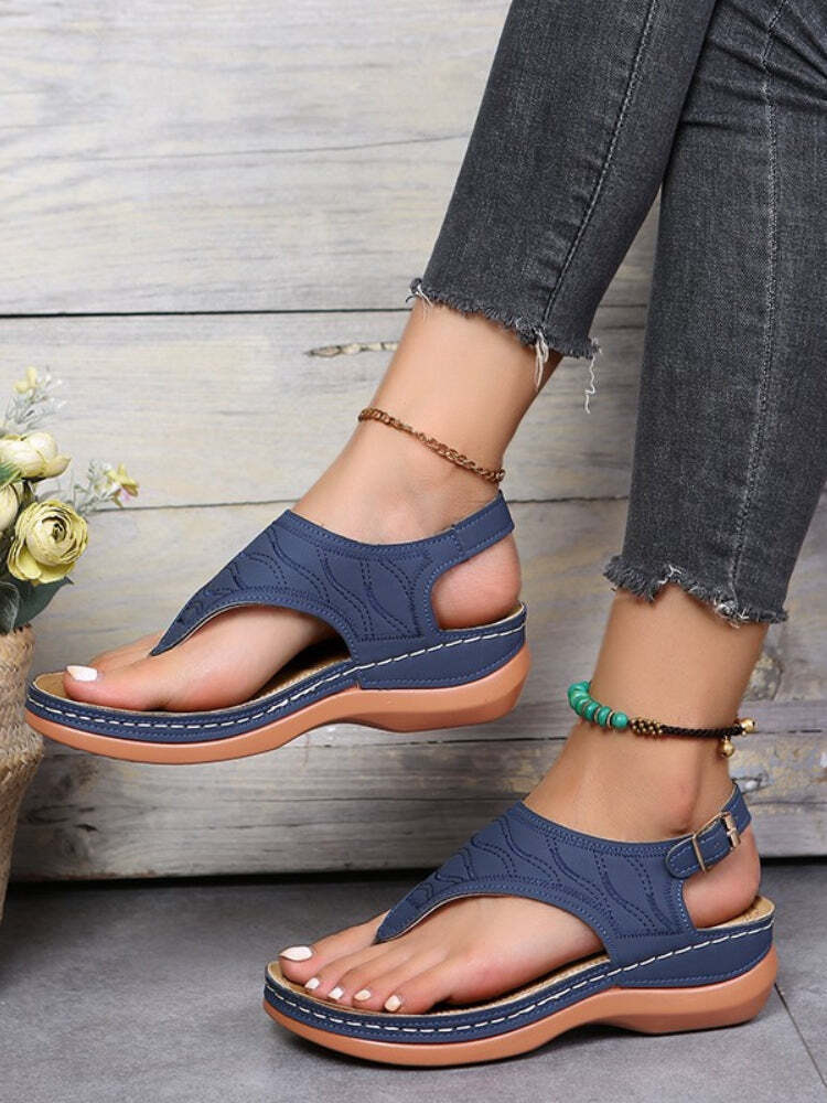 Buckle Solid Round Toe Flip-Flop Sandals