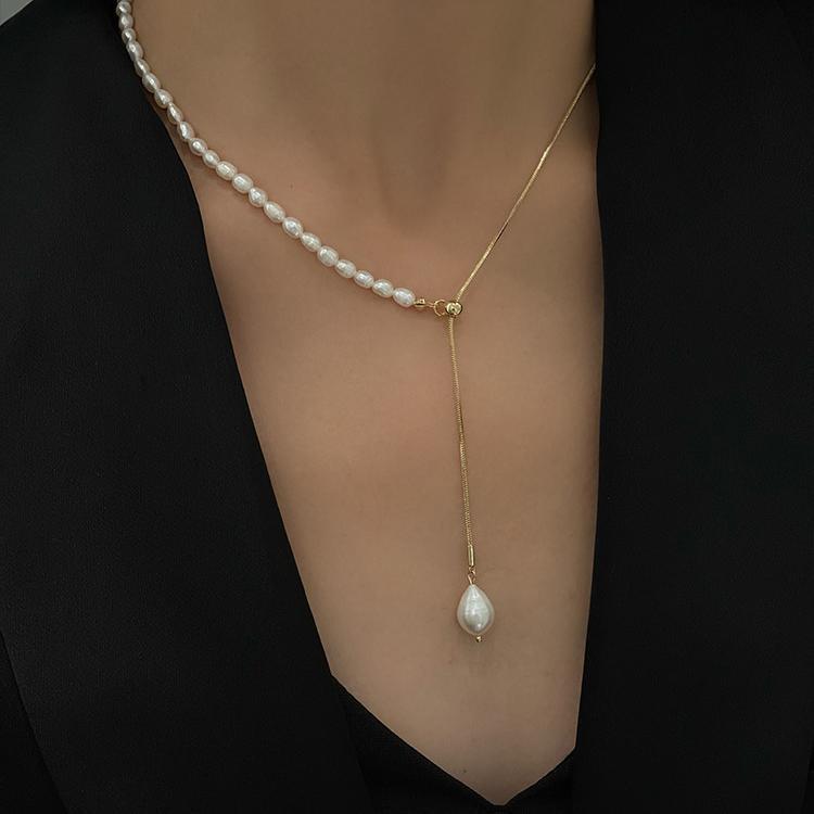Adjustable Pearl Clavicle Necklace