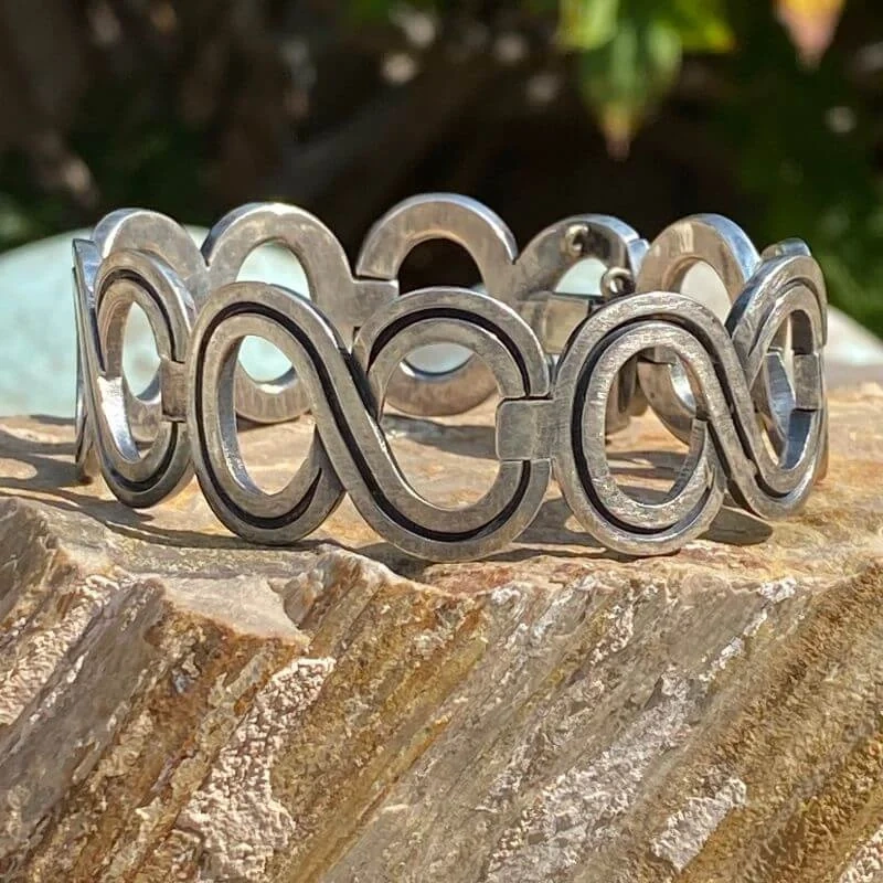 Vintage Mexican Sterling Silver Infinity Bracelet Taxco