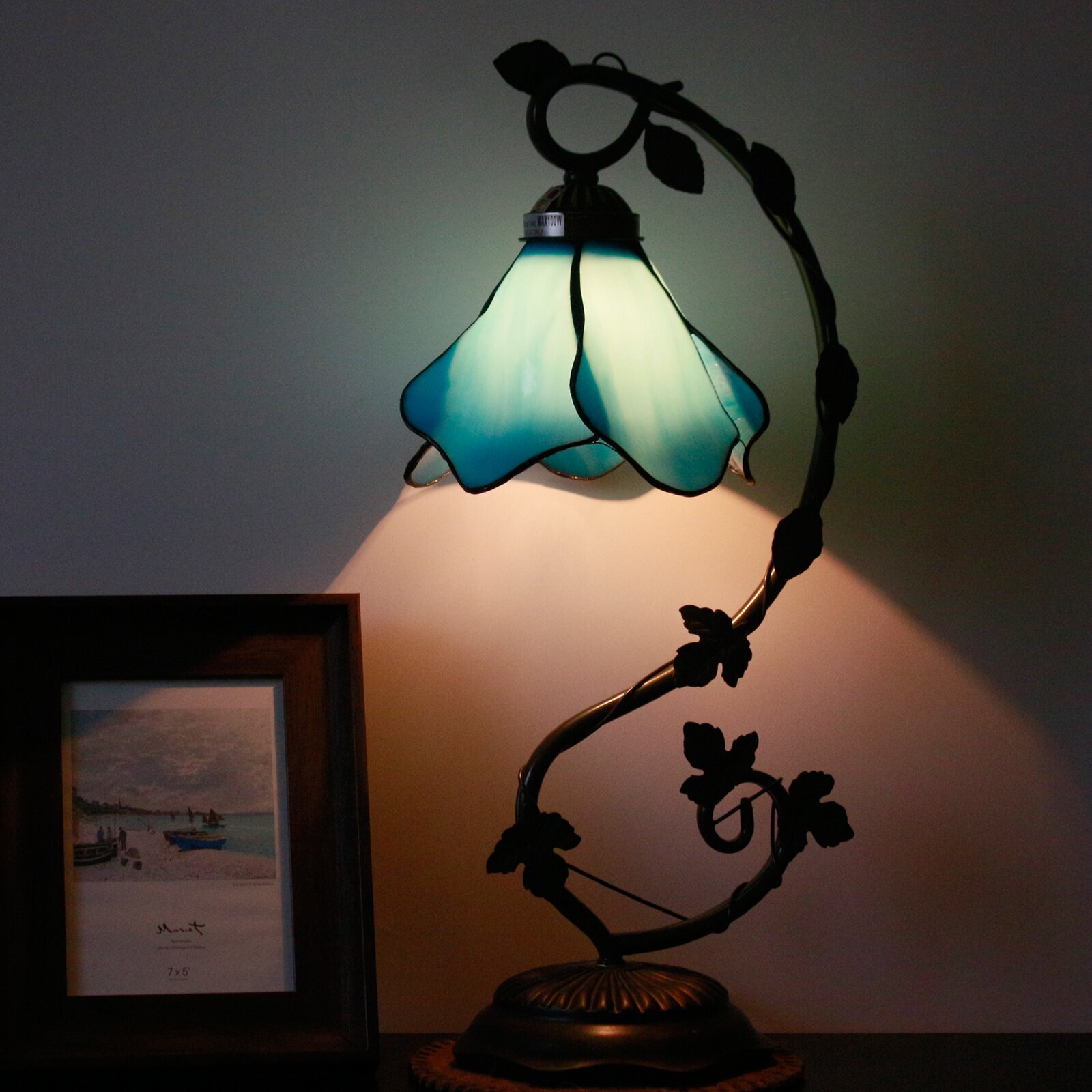 Alfonsa 21'' Antique Tiffany Lamp