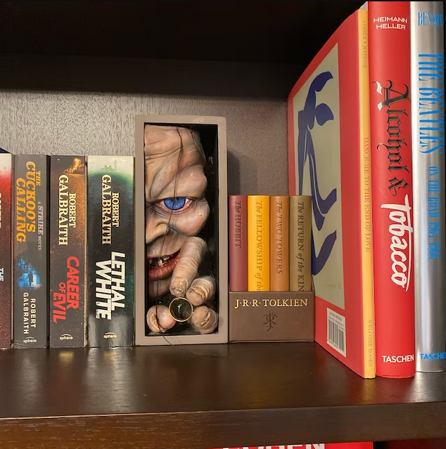 [?Buy 2 Free Shipping?]Peeping On The Bookshelf Booknook