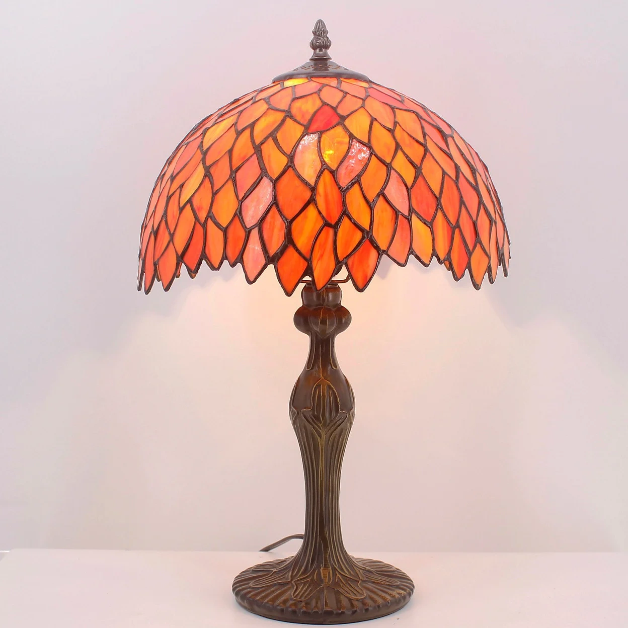 Tiffany Lamp Table Stained Glass Bedside Lamp Red Wisteria Memory Vintage Traditional Style Desk Reading Light 18