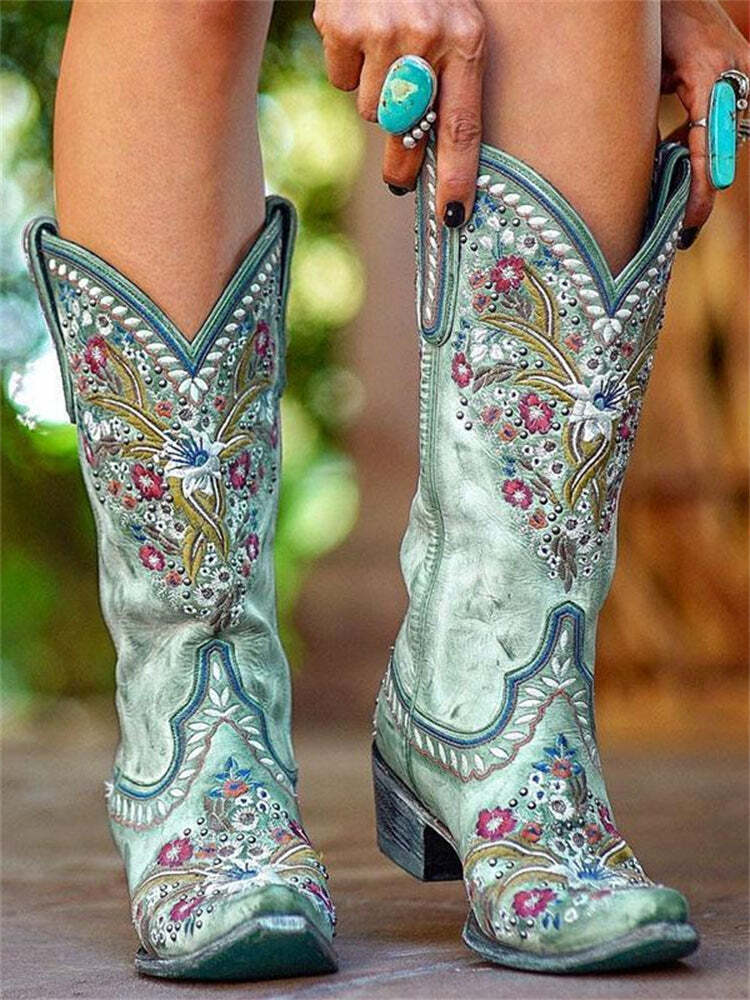 Vintage Floral Embroidered Cowgirl Boots